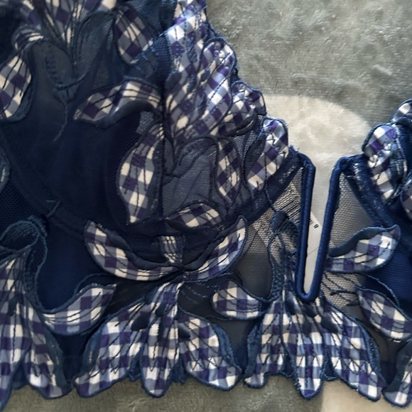 LILY EMBROIDERY LONGLINE DEMI BRA - Picture 11 of 13